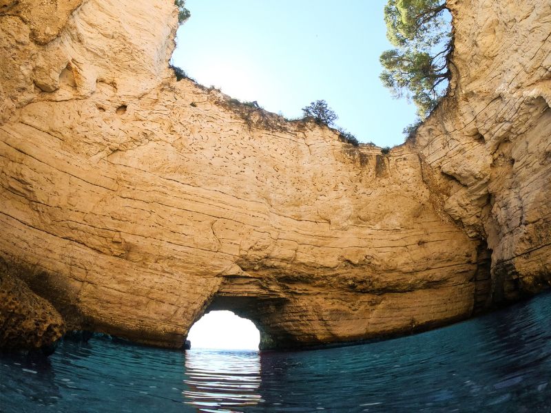 Escursioni alle Grotte Marine di Vieste